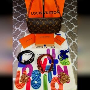 Louis Vuitton Pochette Accessoires w/Original Strap DATE STAMPED : CA1000